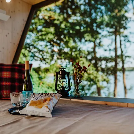 Tiny & Schwedenhaeuser Ahoi Camp Canow Kemping *