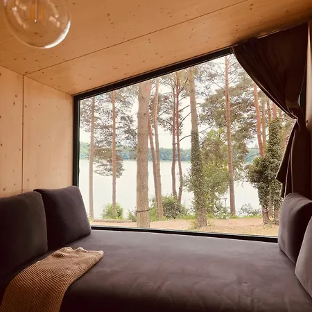 Tiny & Schwedenhaeuser Ahoi Camp Canow *