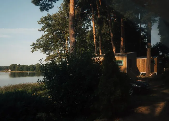 Tiny & Schwedenhaeuser Ahoi Camp Canow Kemping *